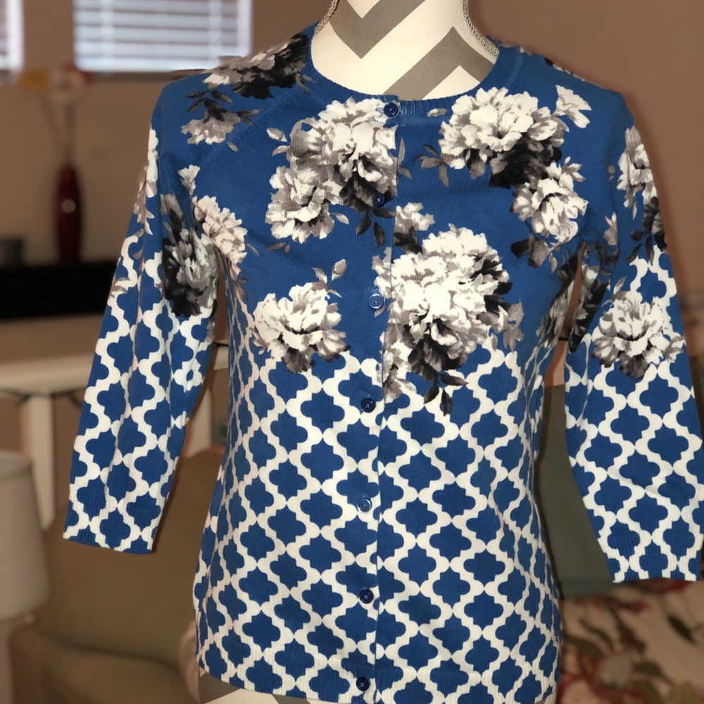🖤🖤 Isaac Mizrahi Floral Cardigan 🖤🖤